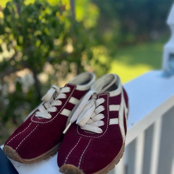 Nine West Burgundy and Cream Sneakers Cloud 9 Size 51/2 Women's Burgandy Y2K - Picture 2 of 11